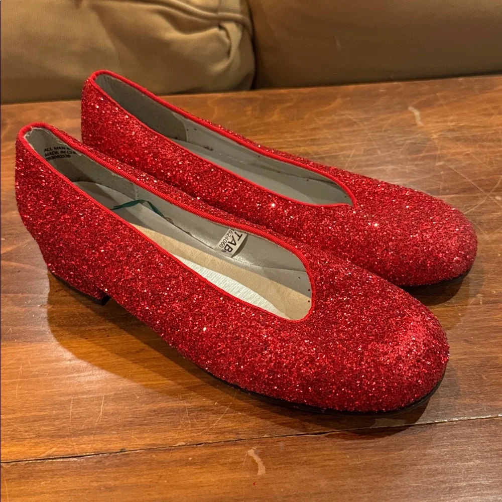 CIRCO Red Glitter Dorothy Wizzard of OZ Slip On Shoes Big  Girls Size 4 Costume